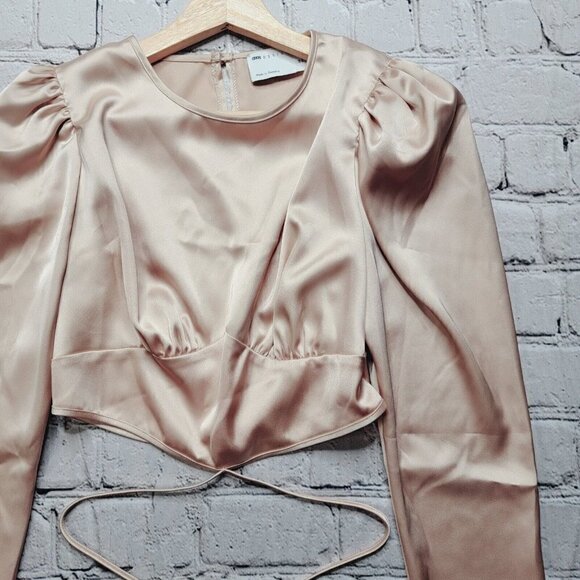 Asos Design Blush Pink Puff Shoulder Satin Wrap Waist Crop Top Size US 6 - Picture 4 of 13
